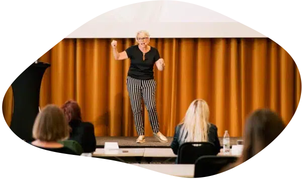 Mia Törnblom föreläser för Kunskapsgruppen